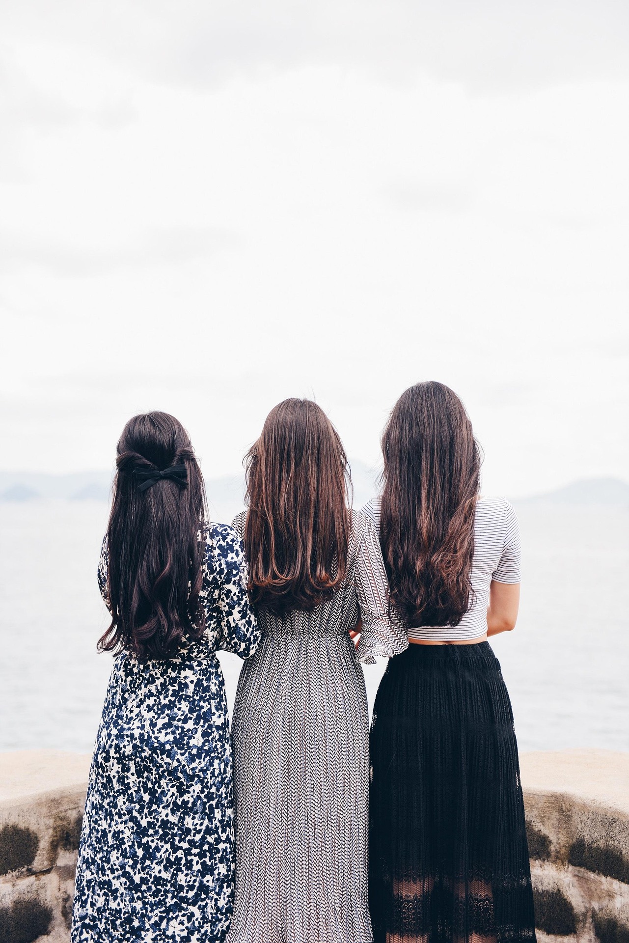 women-1838768_1920
